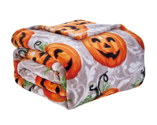 Pumpkins Throw Blanket - Cozy & Festive Design